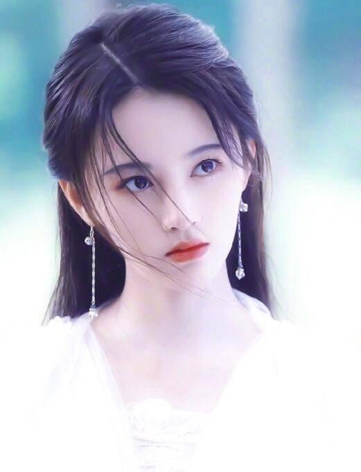 爆料鞠婧祎被圈内艺人追,揭秘明星背后的情感纠葛”